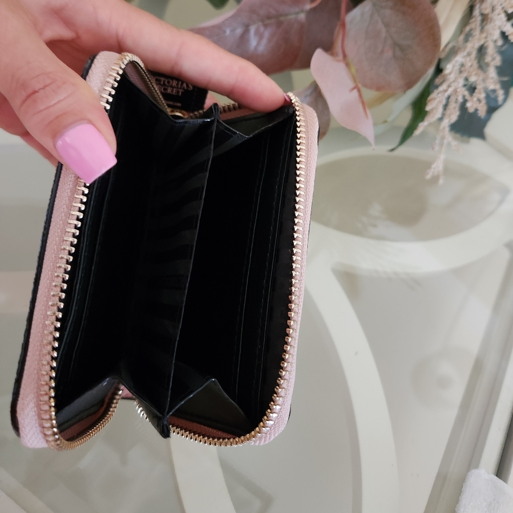 VICTORIA'S SECRET Small Wallet with Zip, Pink - Picture 4 of 6